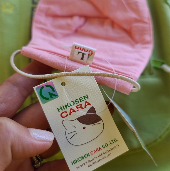 HTF 1 adult pink Hikosen Cara Embroidered Mask - Picture 4 of 12